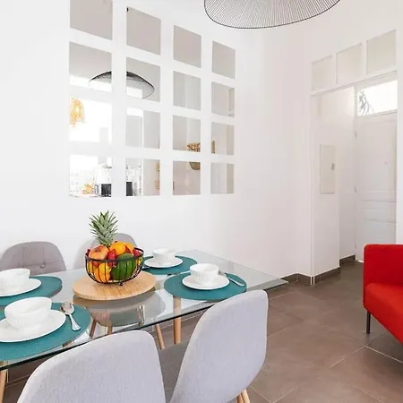 Le Louis- Superbe A 5mins Des Plages, Proche Palais Appartement